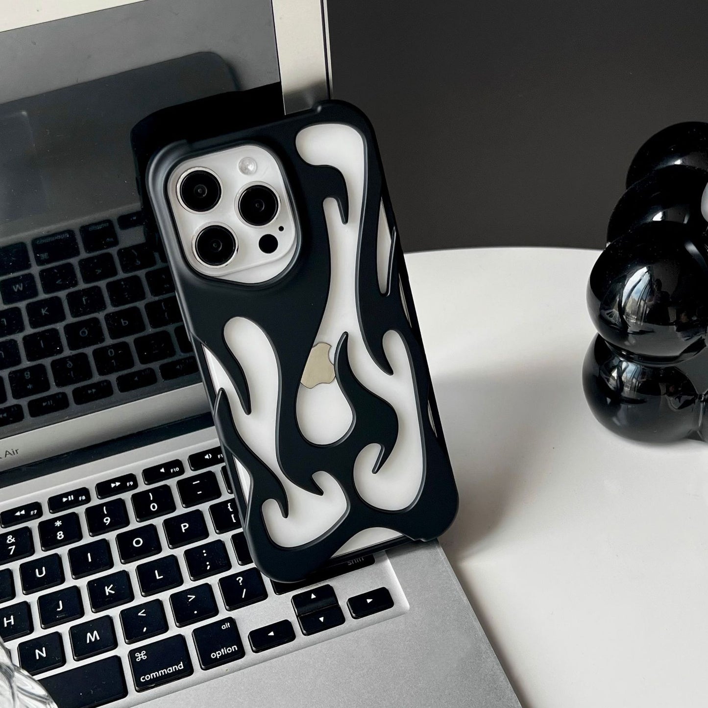 Phone Case with Electroplated Hollow for iPhone 14/13/12 Pro/Pro Max/Plus